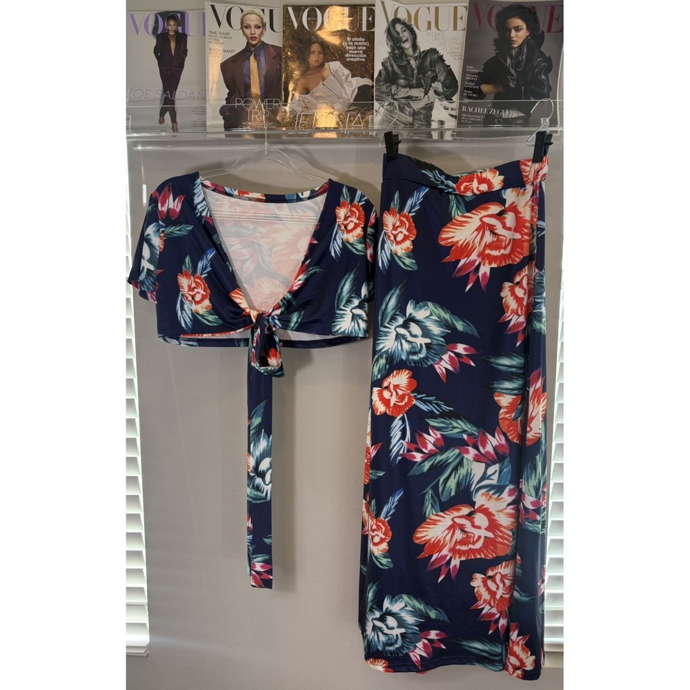 Beautiful Women Floral 2 Piece Set Navy Blue Tie Front Crop Top Maxi Skirt M